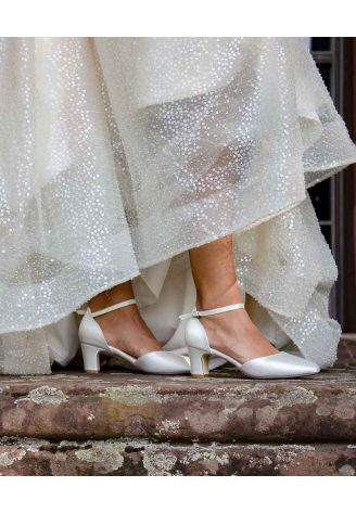 White Lady 700 Ivory Wedding Shoes
