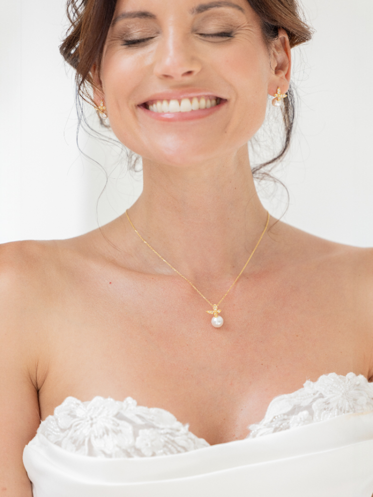 Abrazi Flora Collana main product photo