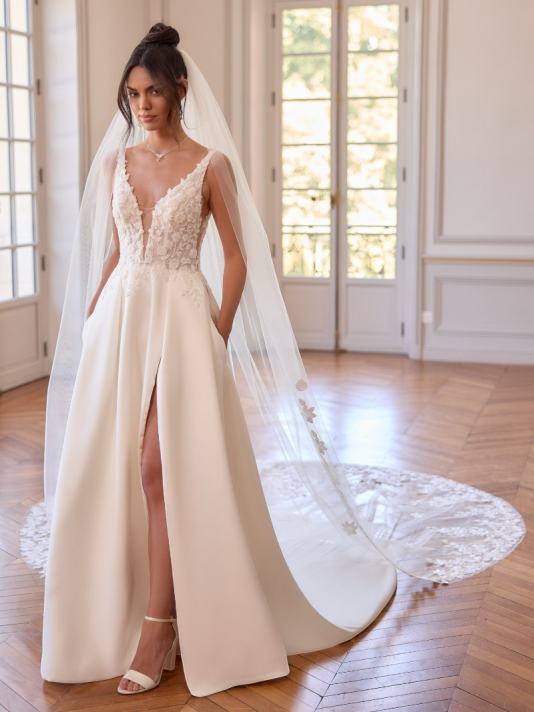 Bianco Evento S550 – Velo in tulle avorio, 350 cm main product photo