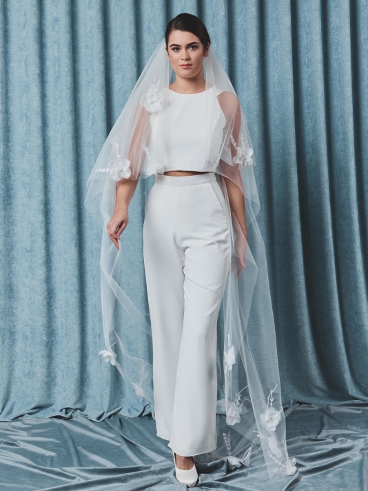 S75512-210-2 Velo con fiori 3D e perle main product photo